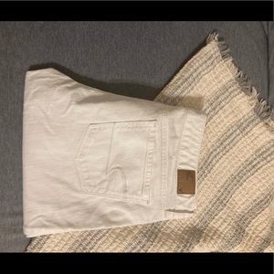 AMERICAN EAGLE MID RISE STRETCH WHITE SKINNY JEANS